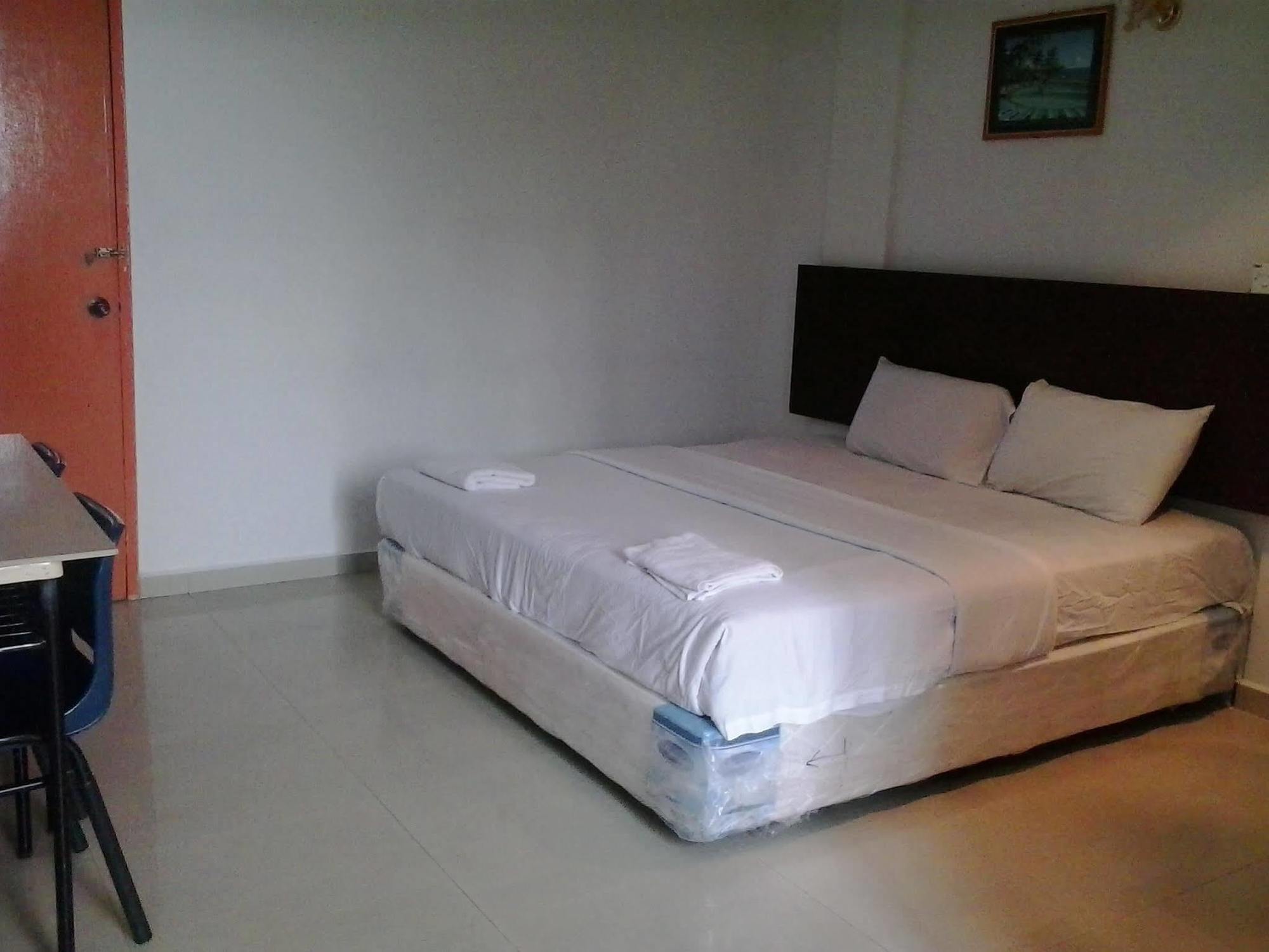 Super Oyo 90494 Sam Huat Hotel Kampong Atap المظهر الخارجي الصورة